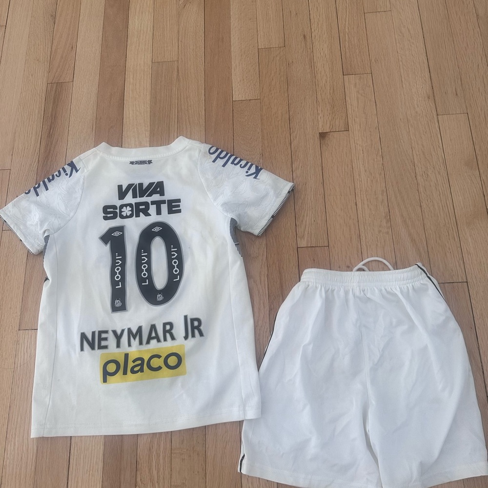 NEYMAR #10 SANTOS F.C HOME 25-26 SOCCER KIT - Picture 4 of 15